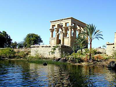 Temple_de_Philae,_quiosque_de_Trajan2,_tb_n110700.jpg